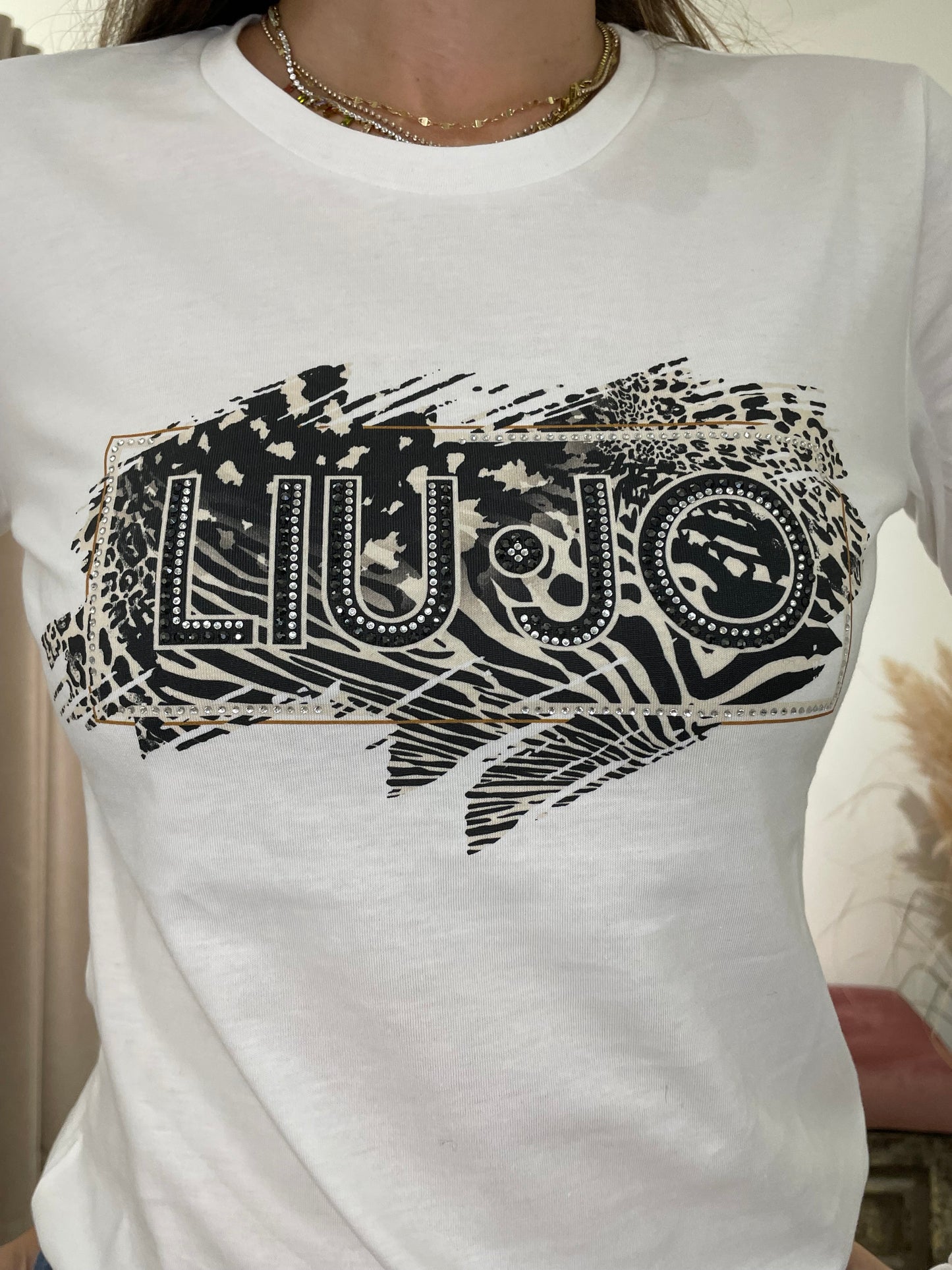 T-shirt LiuJo Better con logo animalier e strass bianca