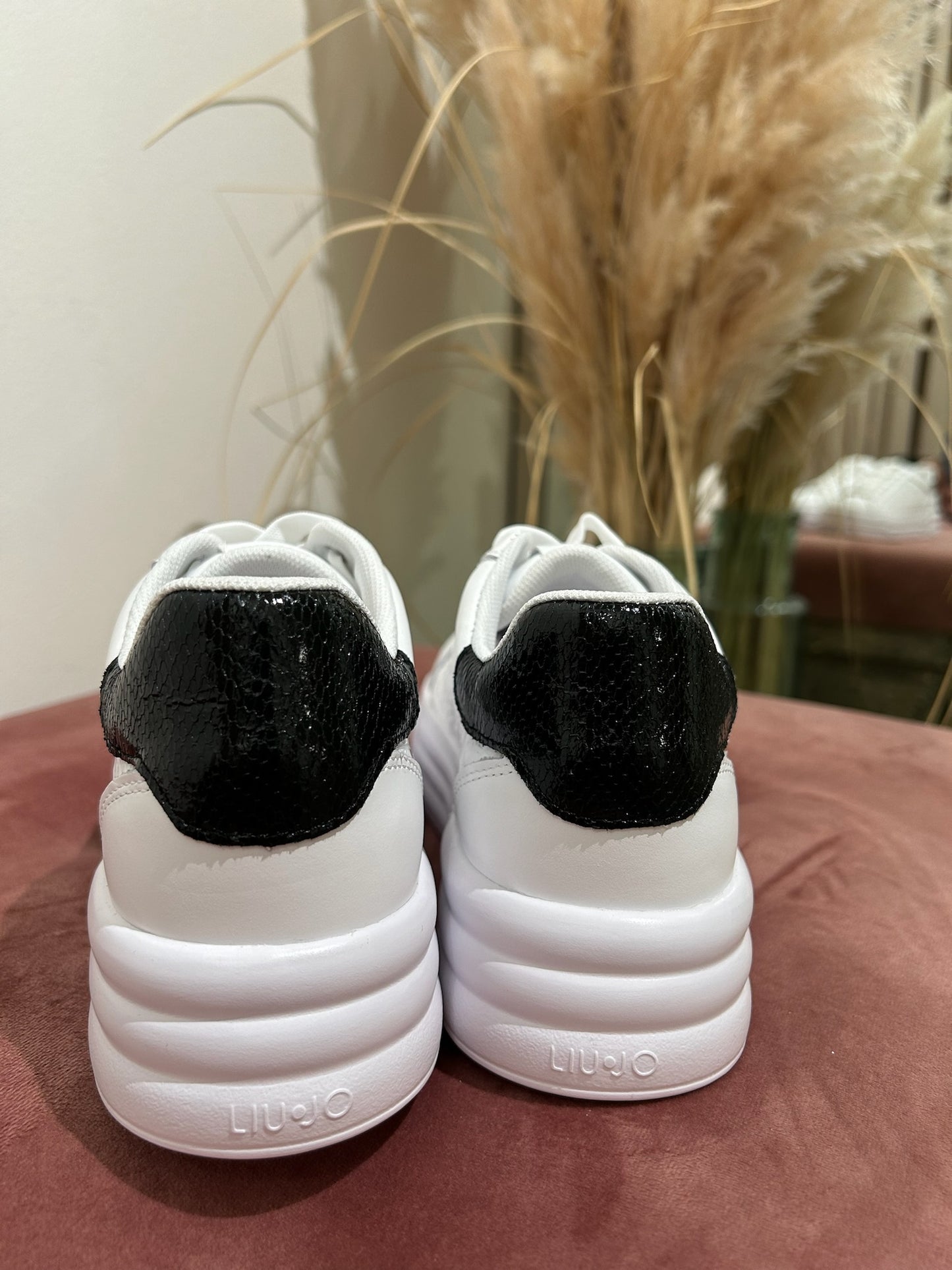 Sneakers platform con logo monogram LiuJo bianco