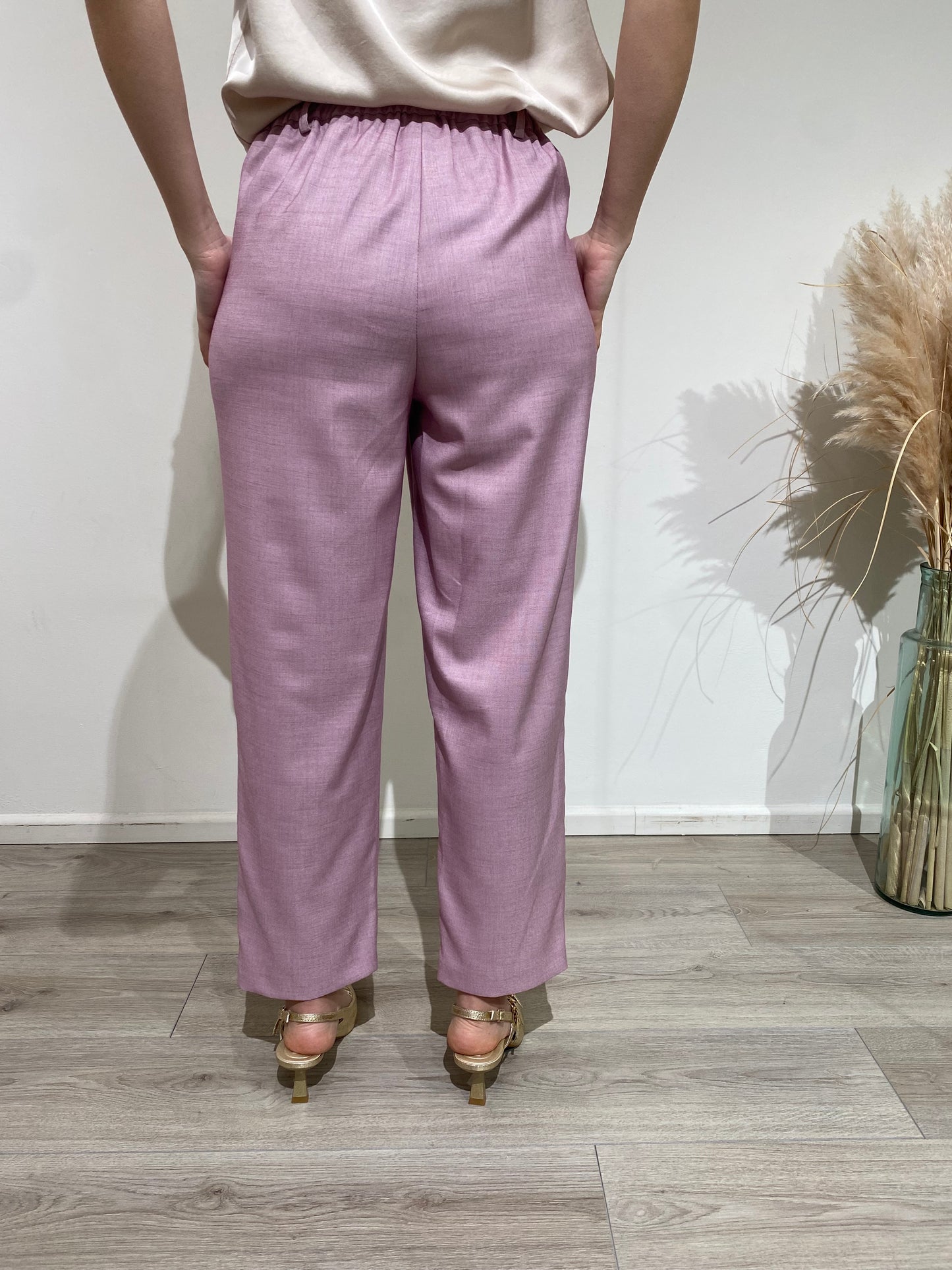 Pantalone tailleur Tensione In rosa