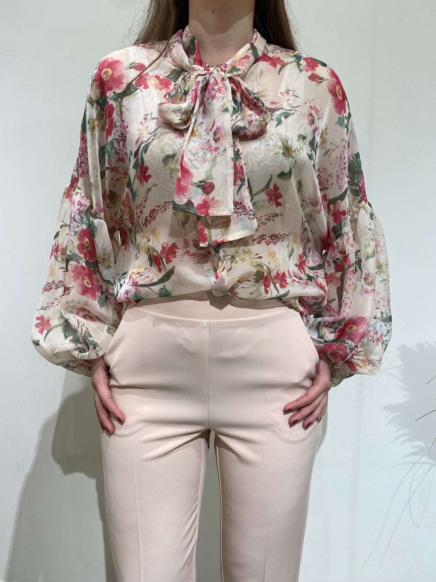 Camicia fantasia floreale con fiocco Susy Mix